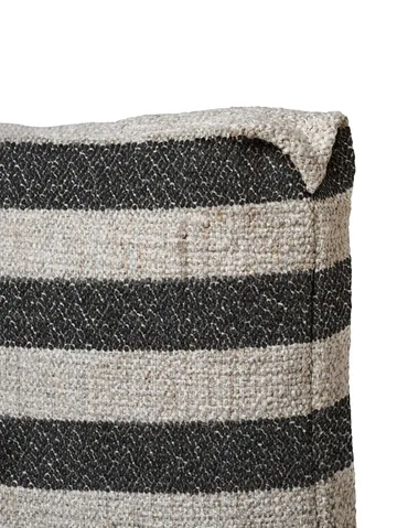 Clean pude Louisiana 40x60 cm - Sand/Black - Ferm Living