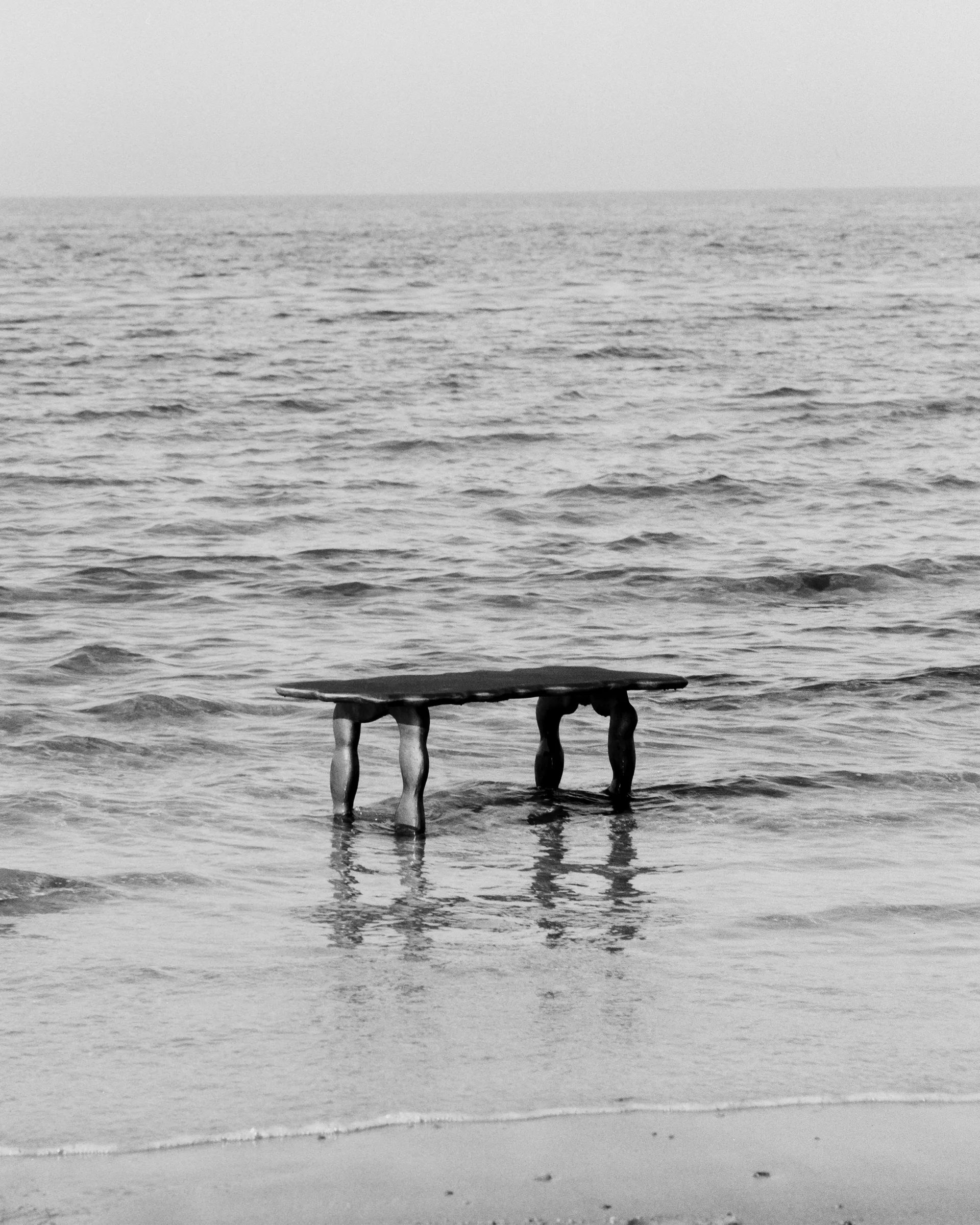 Dal Piece sofabord 100x50x47 cm, Black Aluminium Ferm Living