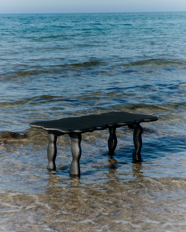 Dal Piece sofabord 100x50x47 cm, Black Aluminium Ferm Living