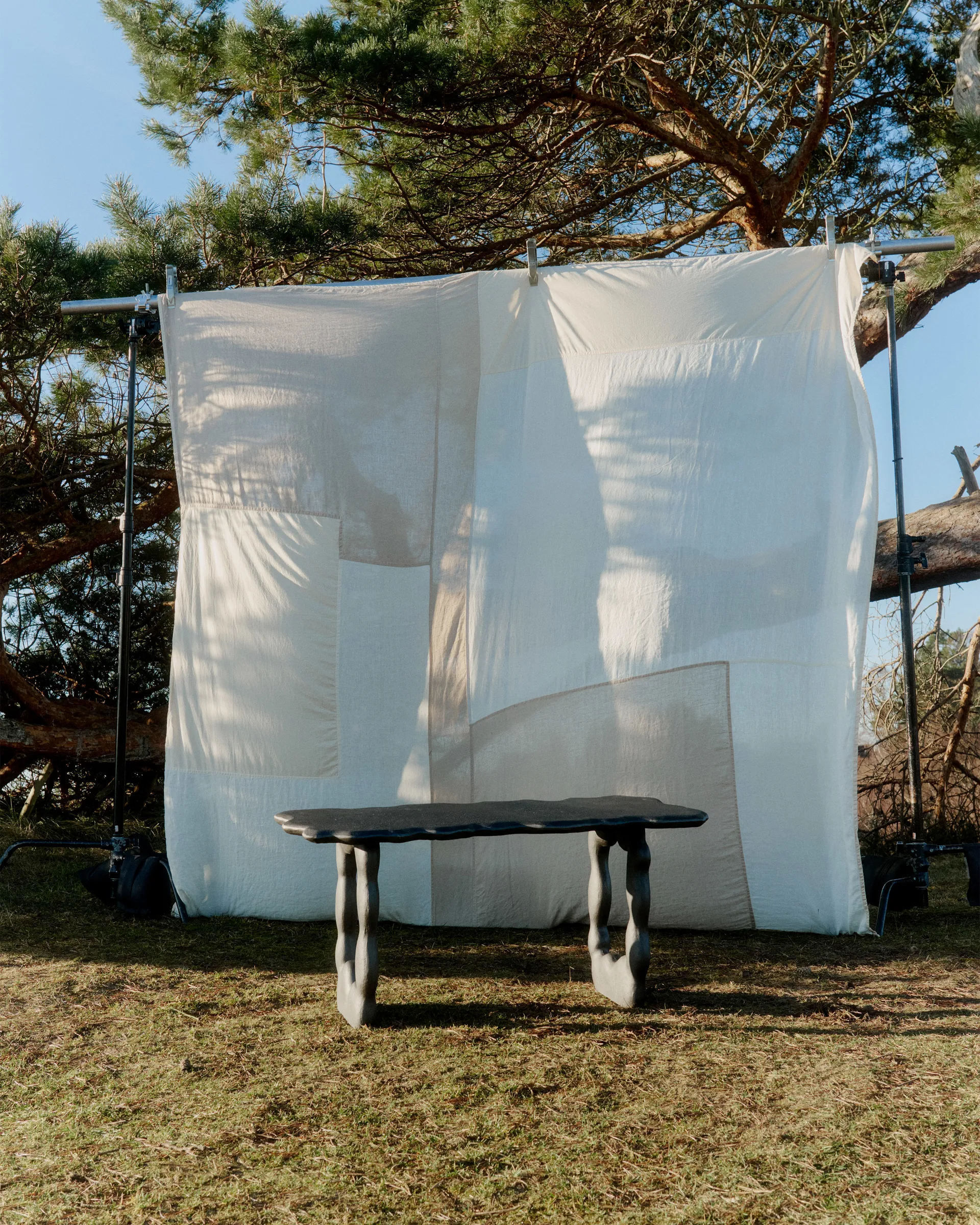 Dal Piece sofabord 100x50x47 cm, Black Aluminium Ferm Living