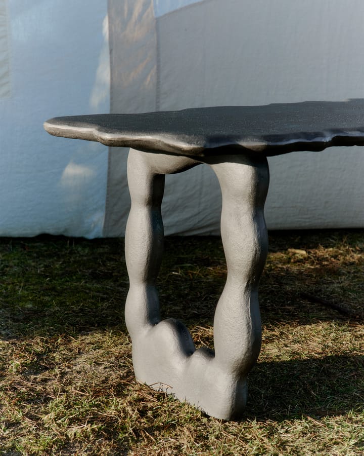 Dal Piece sofabord 100x50x47 cm, Black Aluminium Ferm Living