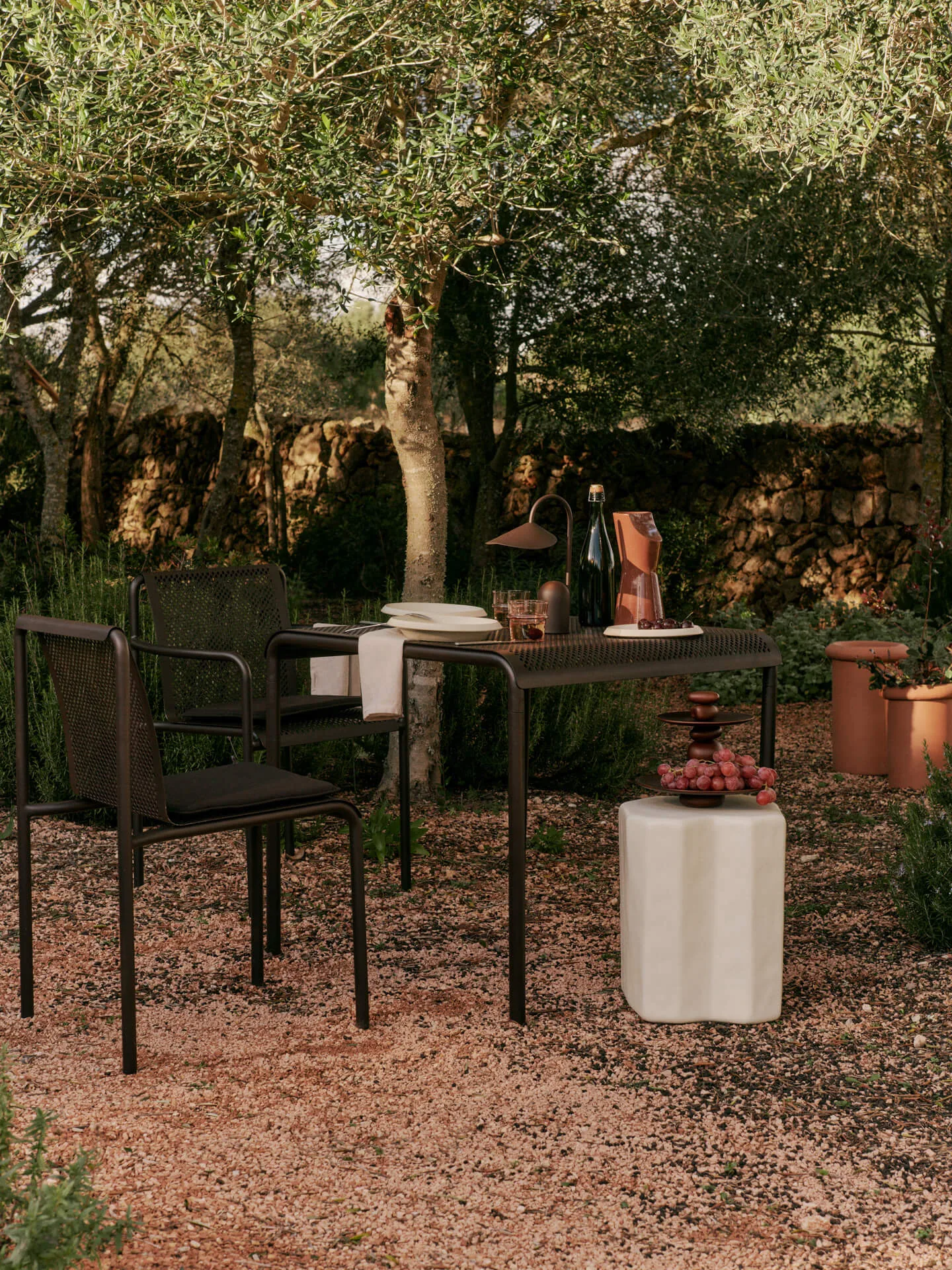 Dapple spisebord 80x80 cm, Dark Chocolate Ferm Living