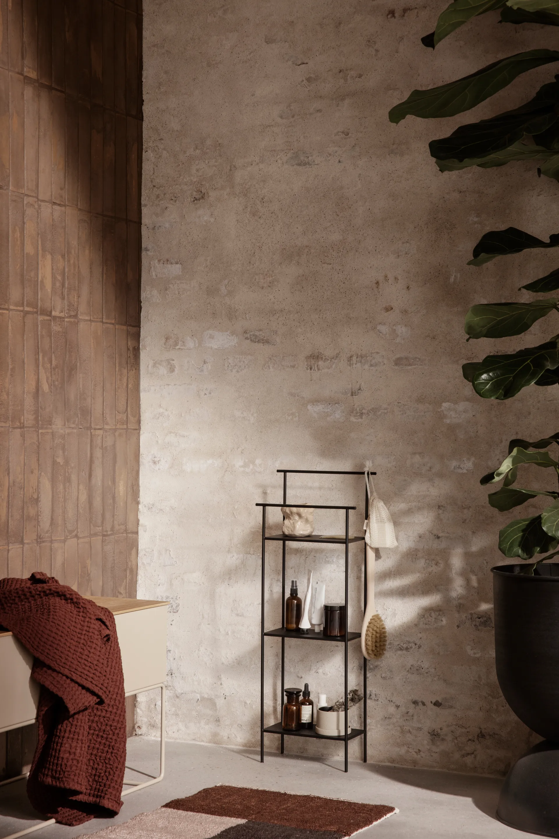 Dora hylde 30x79 cm, Black Ferm Living