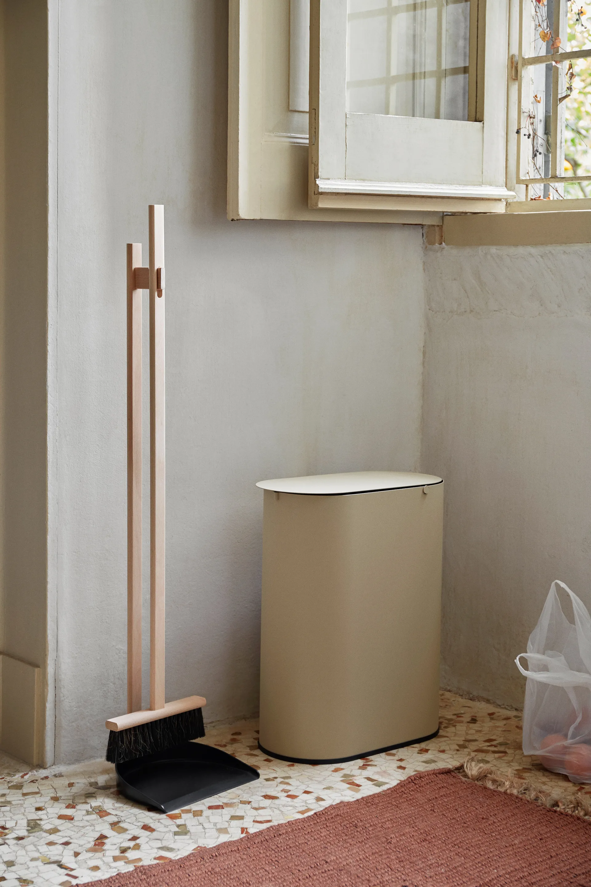 Enkel affaldsspand medium, Cashmere Ferm Living