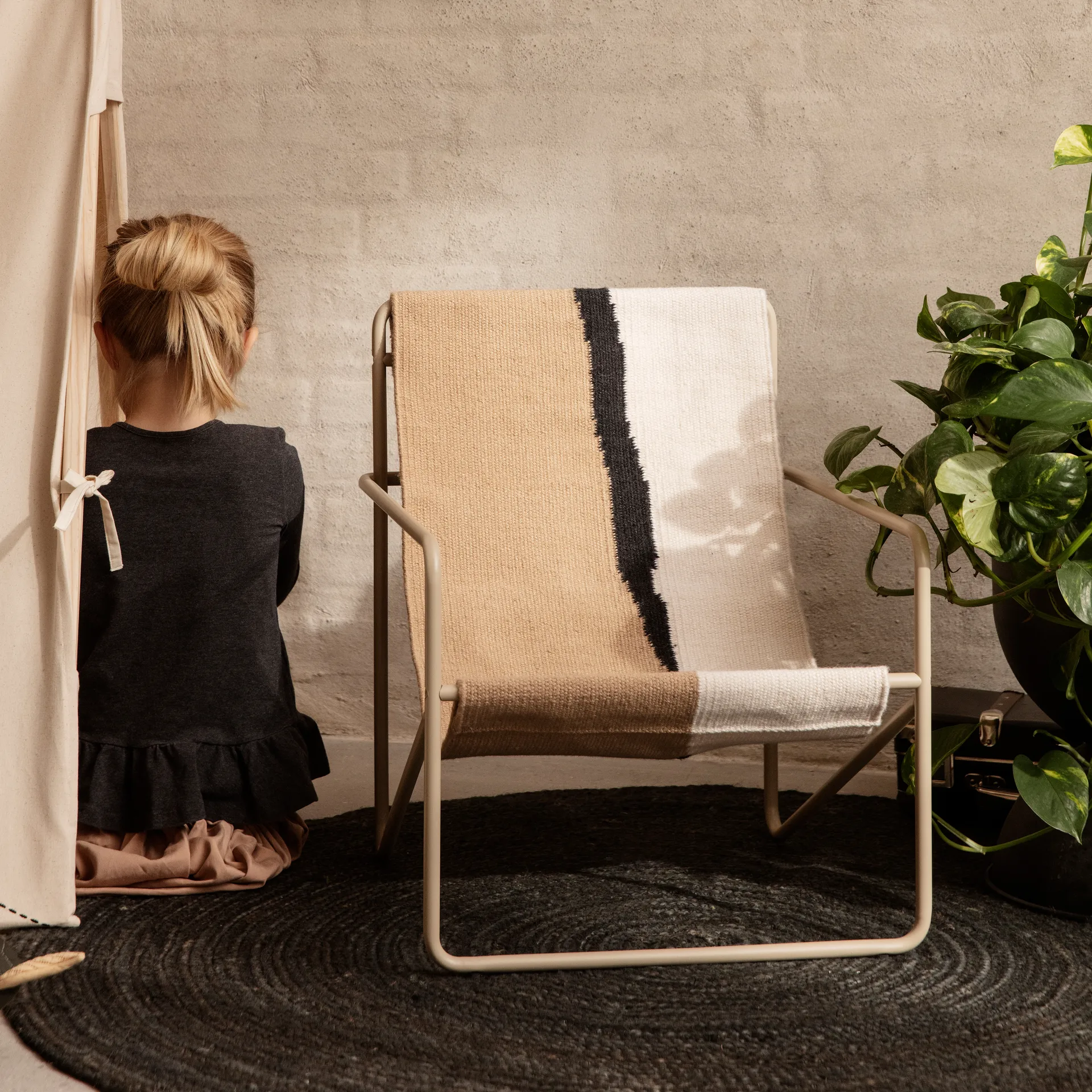 Eternal jutetæppe rundt small, Black Ferm Living