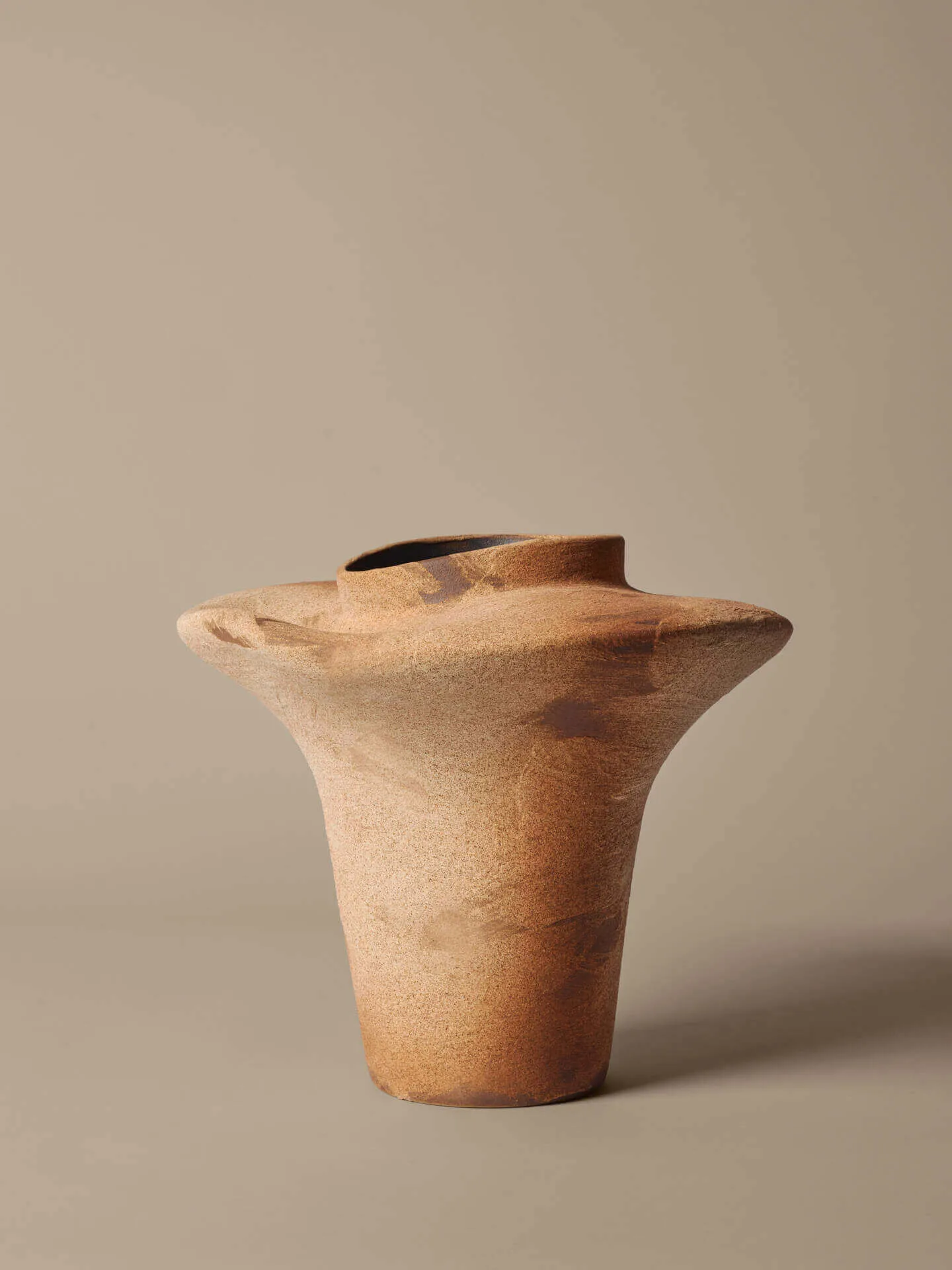 Evio vase, Burnt umber, Ø35×53 cm Ferm Living