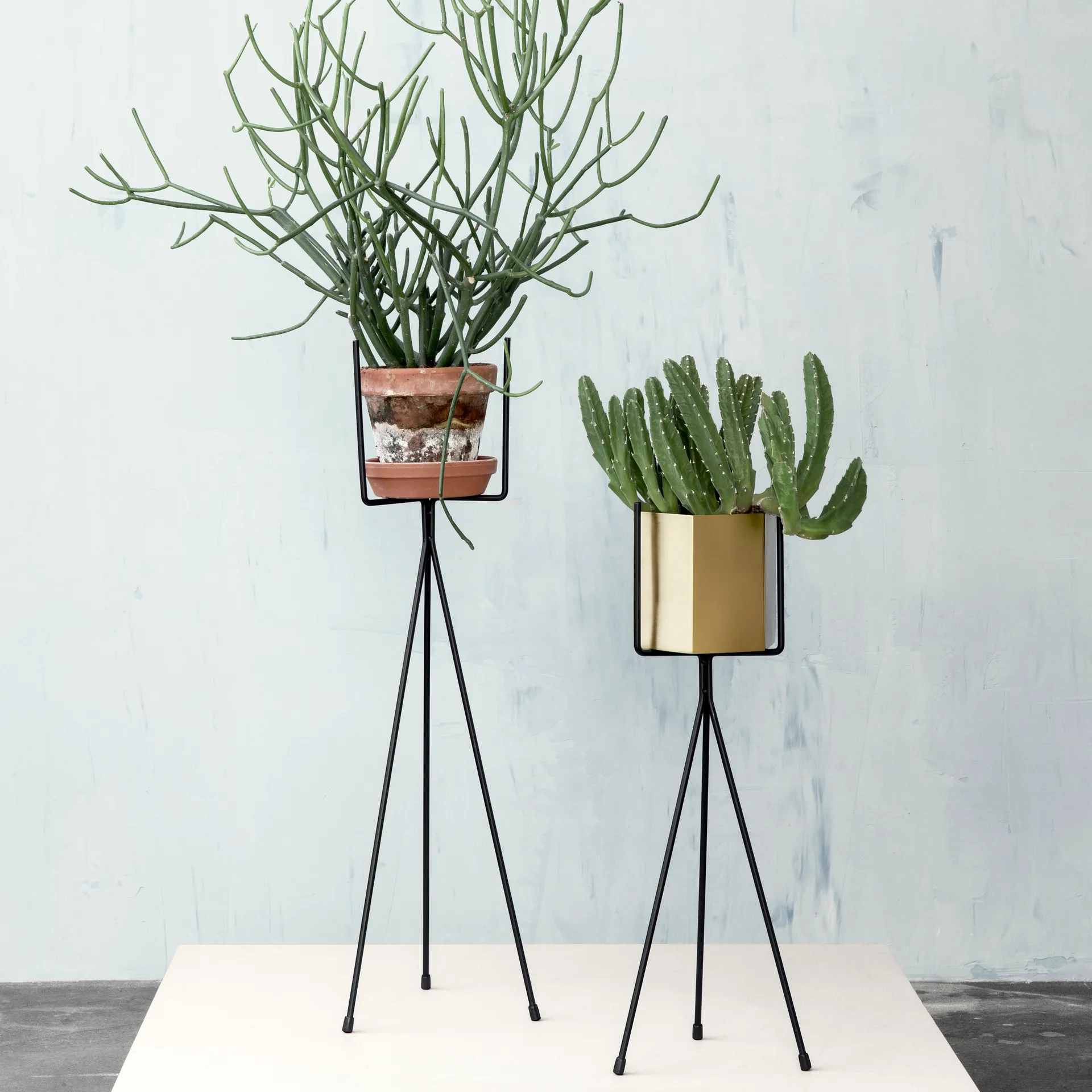 Ferm Living plant stand sort, stor Ferm Living