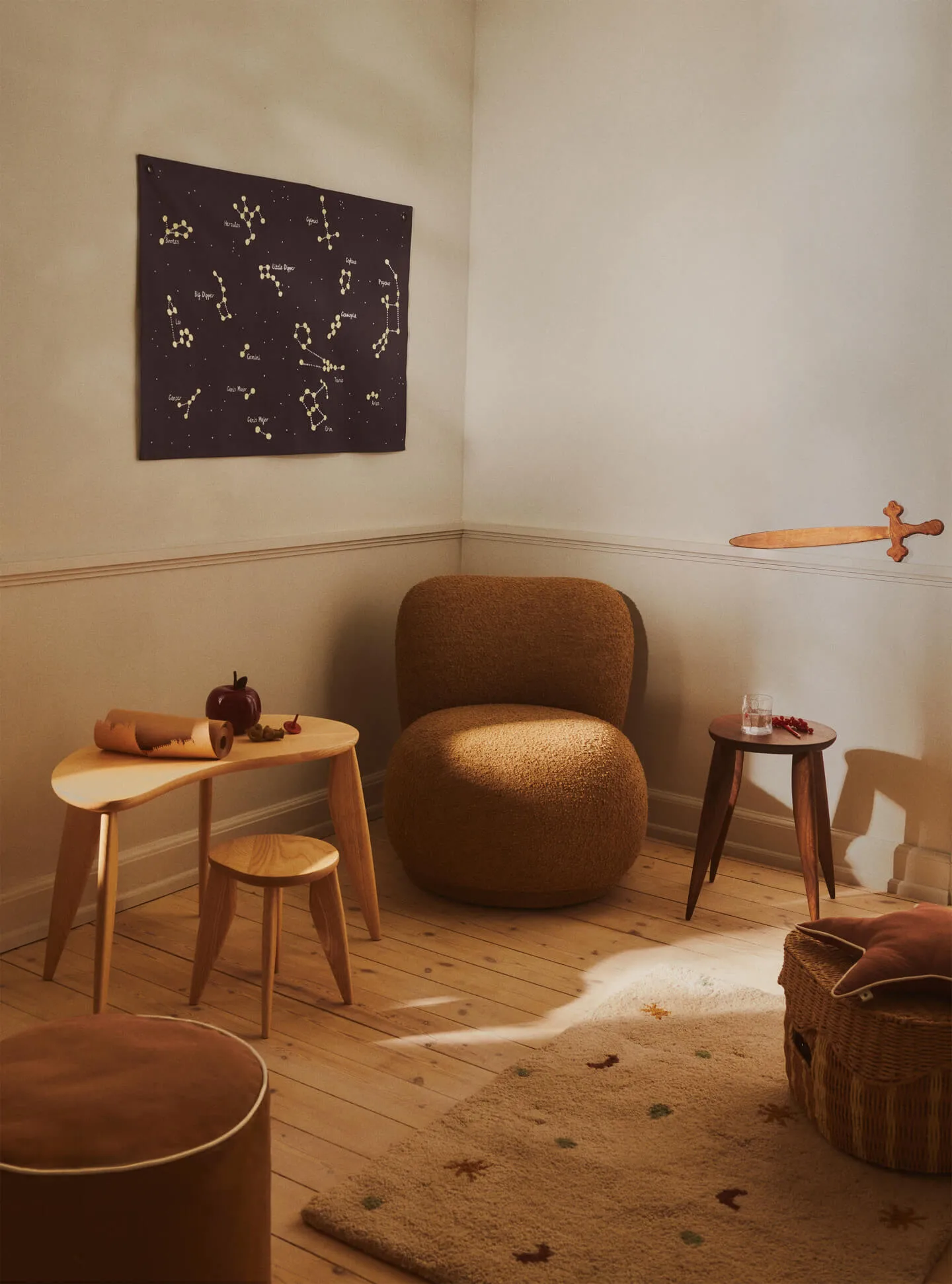 Feve kids rund skammel, Ubehandlet ask, Ø33x30 cm Ferm Living