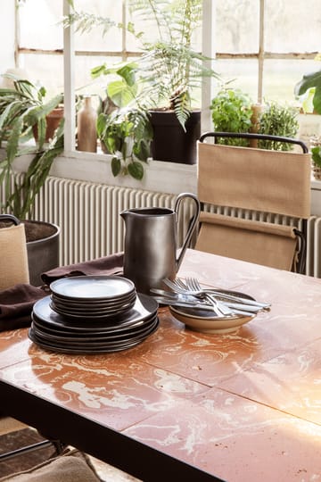 Flow tallerken 27 cm - Black - Ferm Living