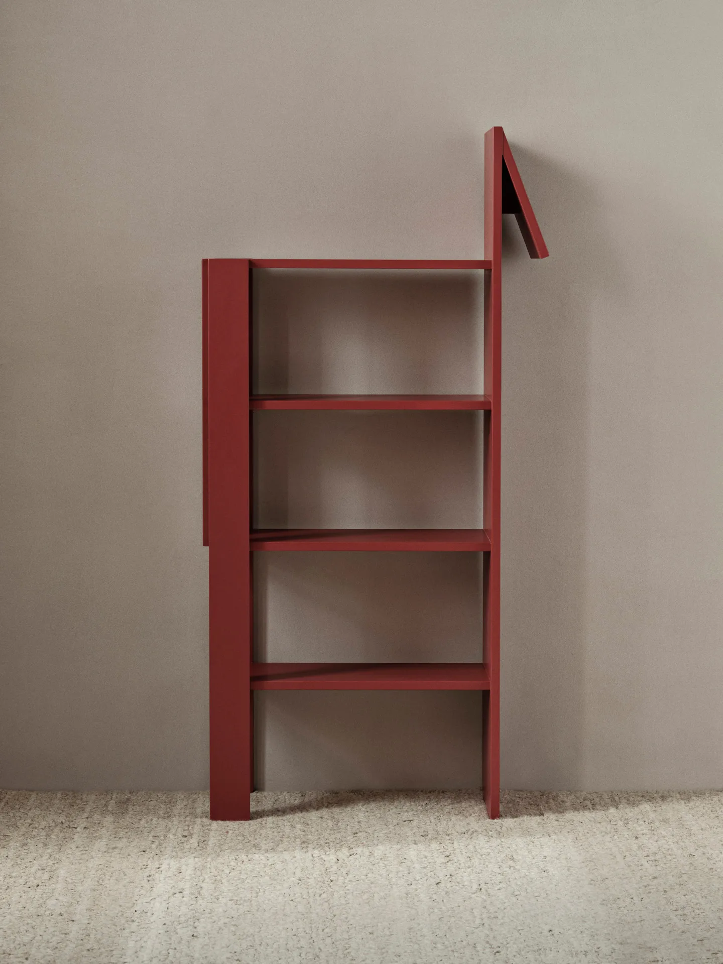 Giraffe bogreol 69x140 cm, Poppy Red Ferm Living