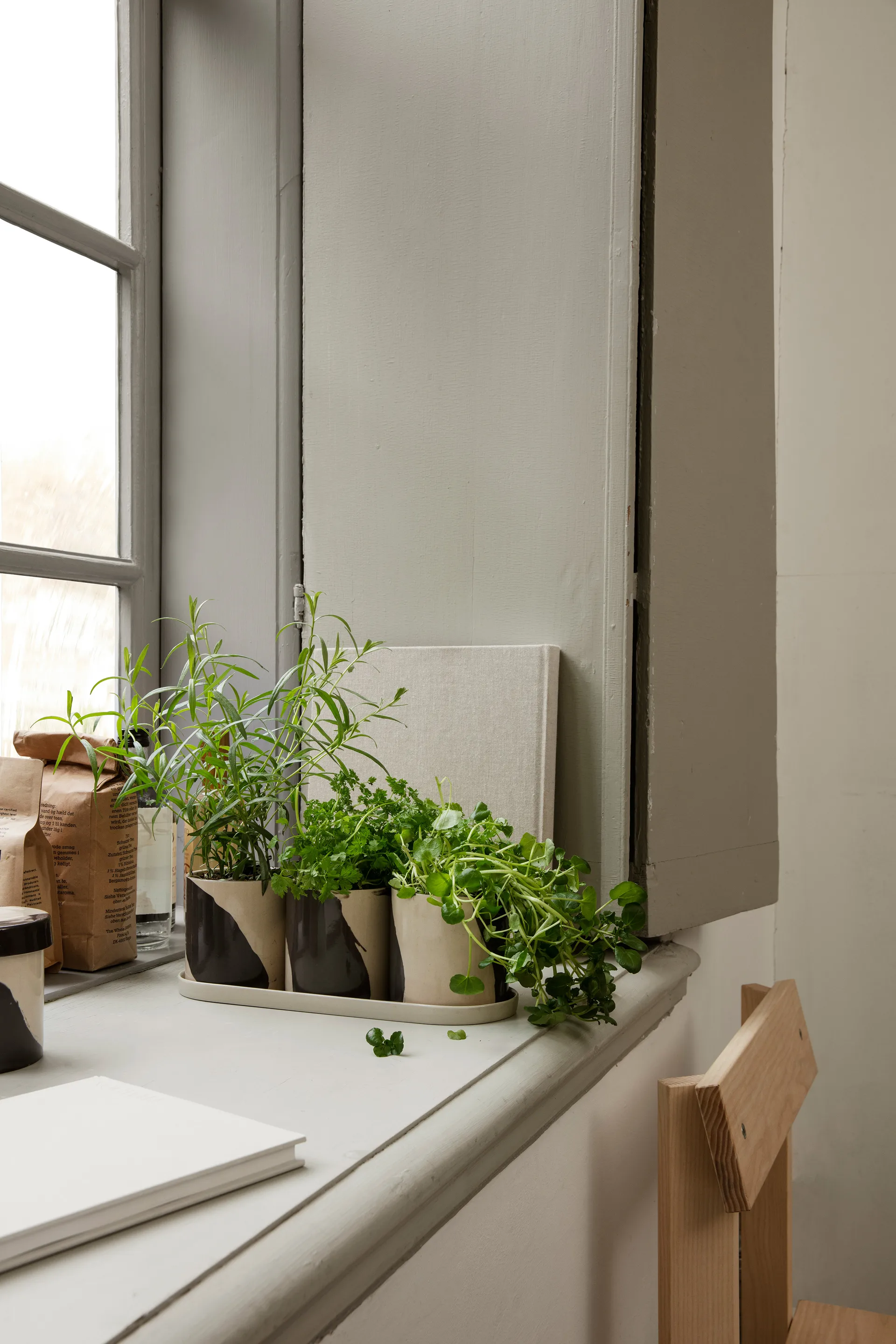 Inlay urtepotte med fad 4 dele, Sand-brown Ferm Living