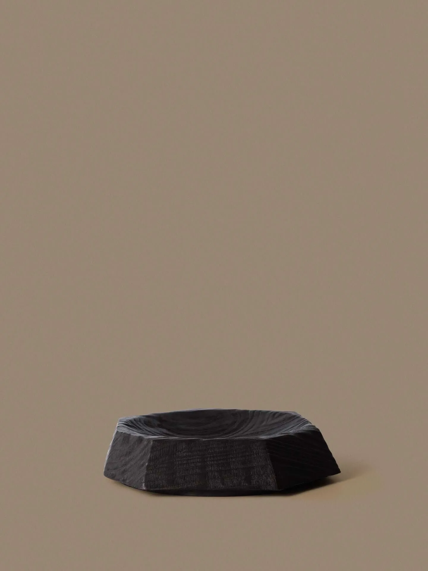 Koh centerpiece dekorationsfad, Dark brown, 35 cm Ferm Living