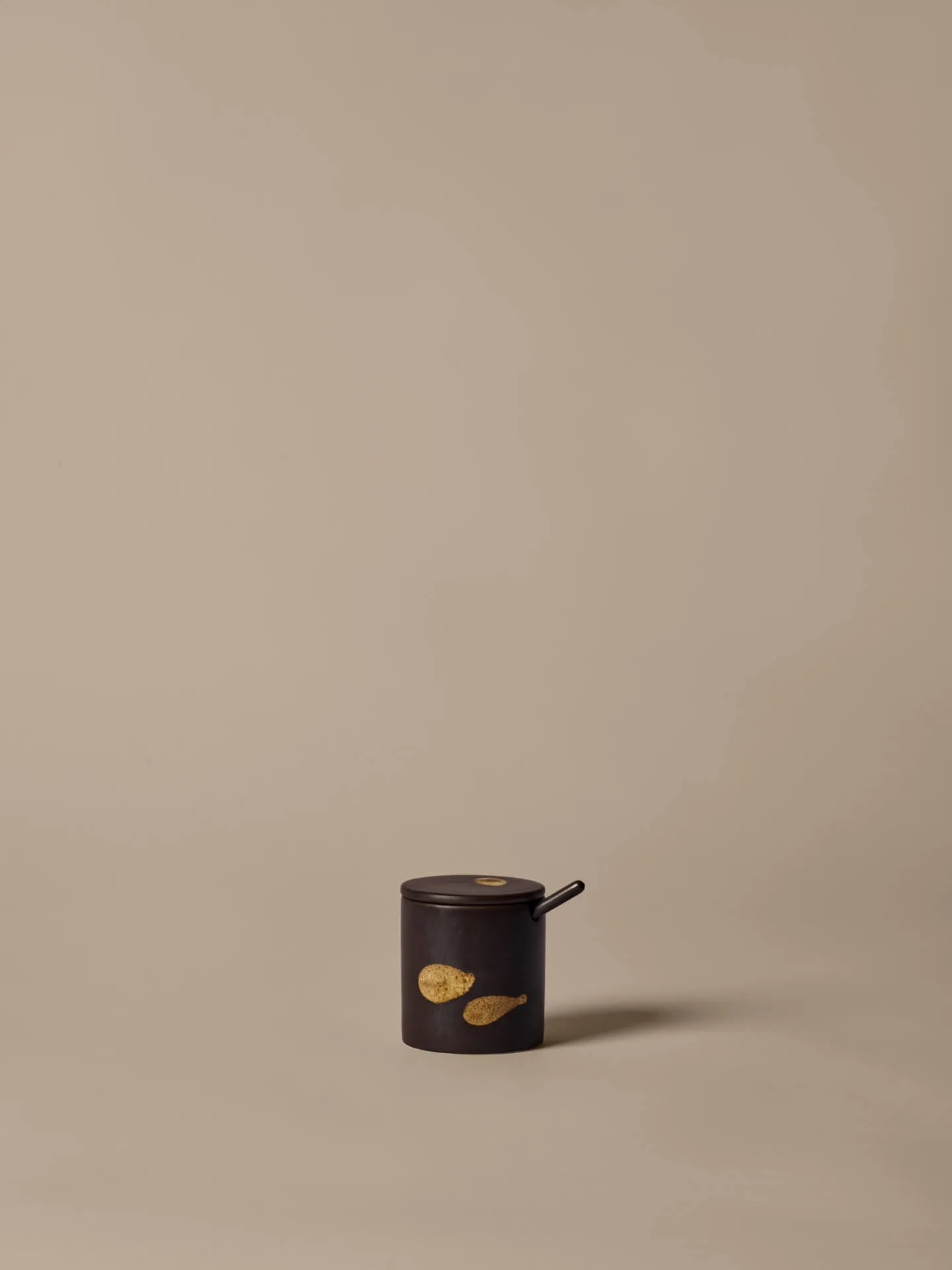 Koyo krukke med ske, Dark brown-buff Ferm Living