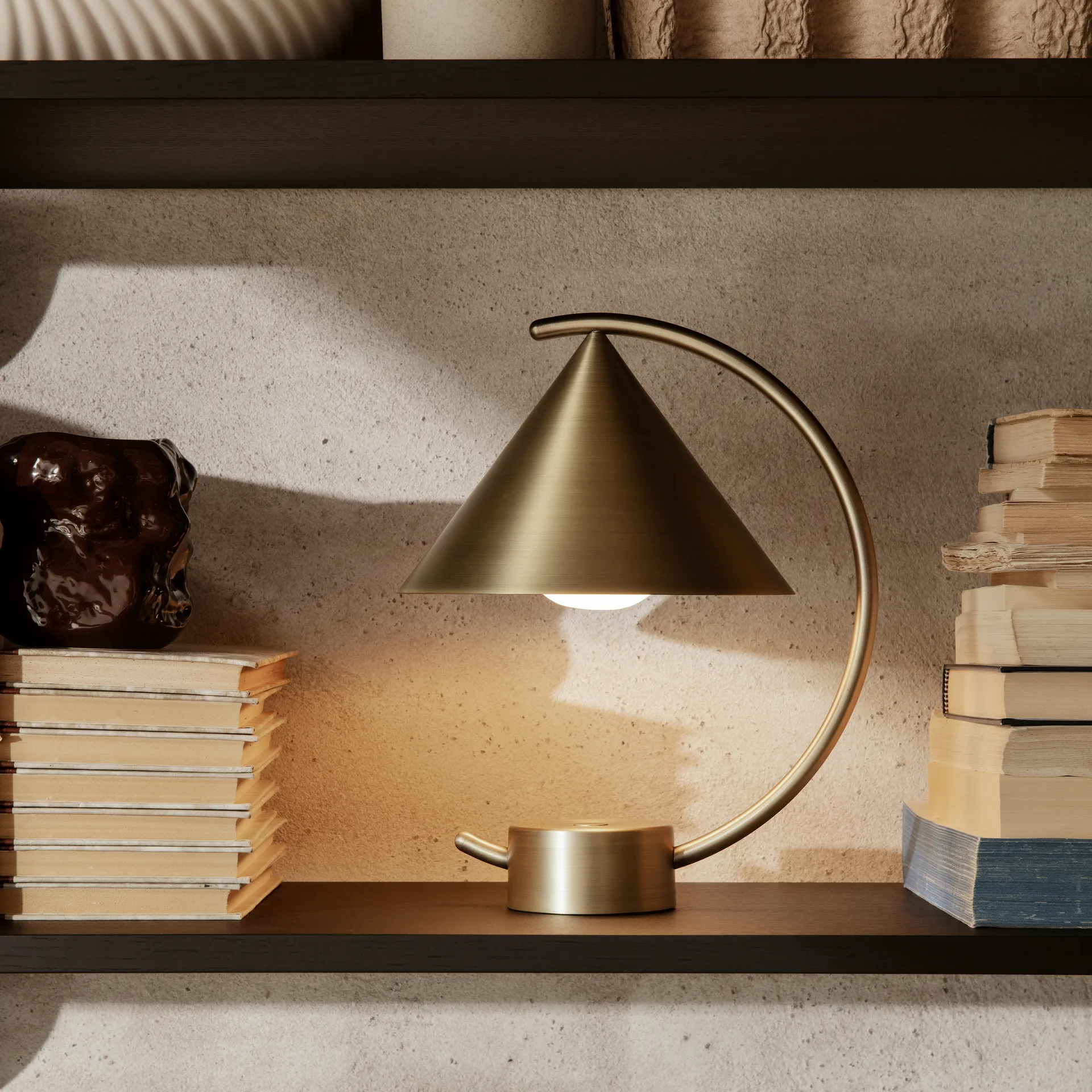 Meridian bordlampe, Brass Ferm Living