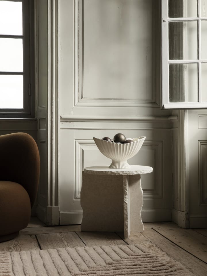 Mineral Sculptural bord Ø52 cm, Bianco Curia Ferm Living