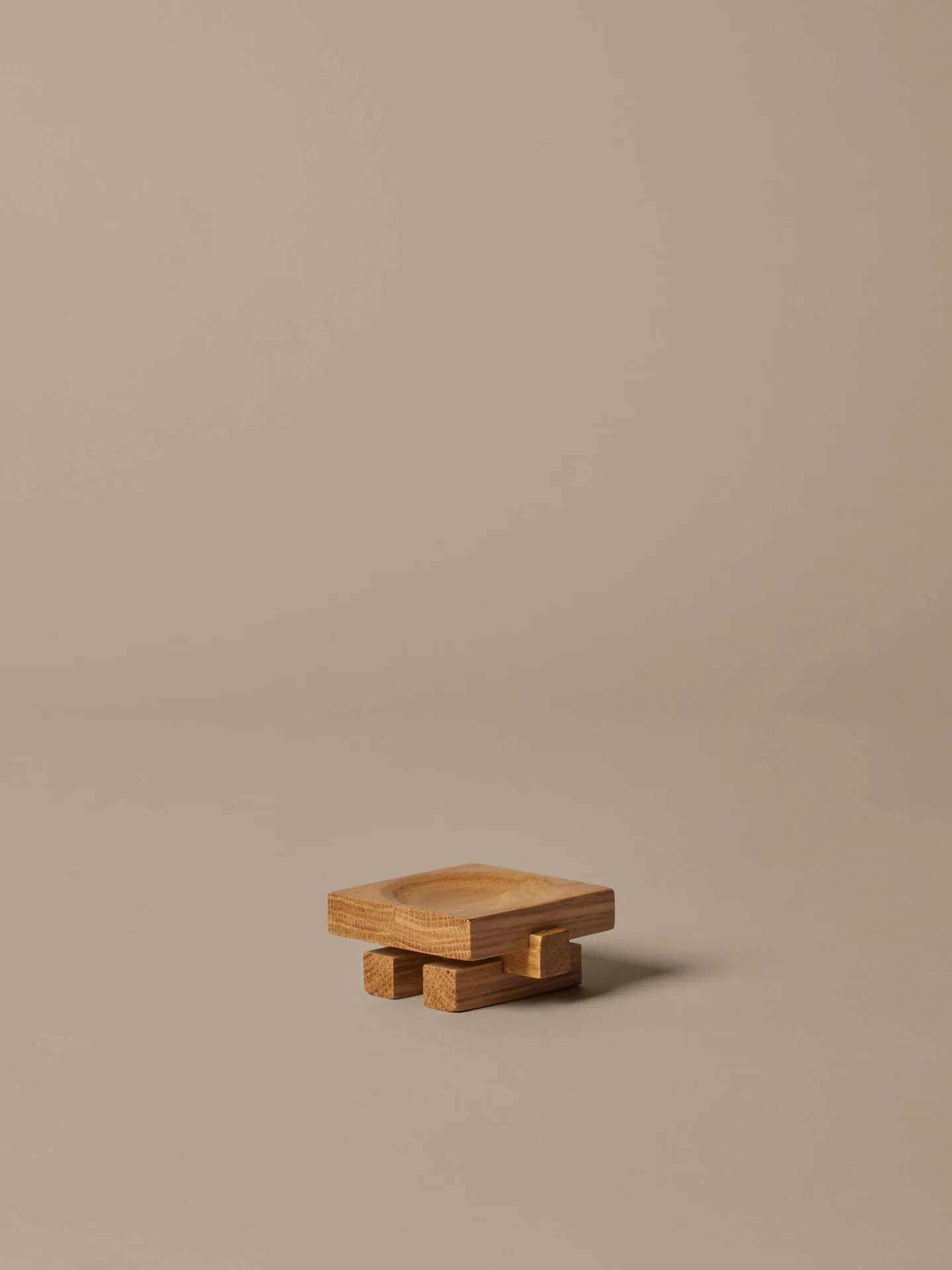 Moku bakke, Ubehandlet eg, 7x8 cm Ferm Living