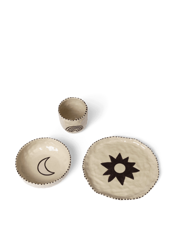 Naive børneservice 3 dele - Red brown - Ferm Living