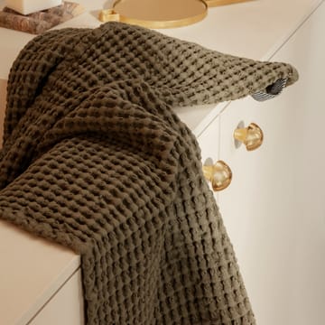 Organic badehåndklæde 70x140 cm - Olive - Ferm Living