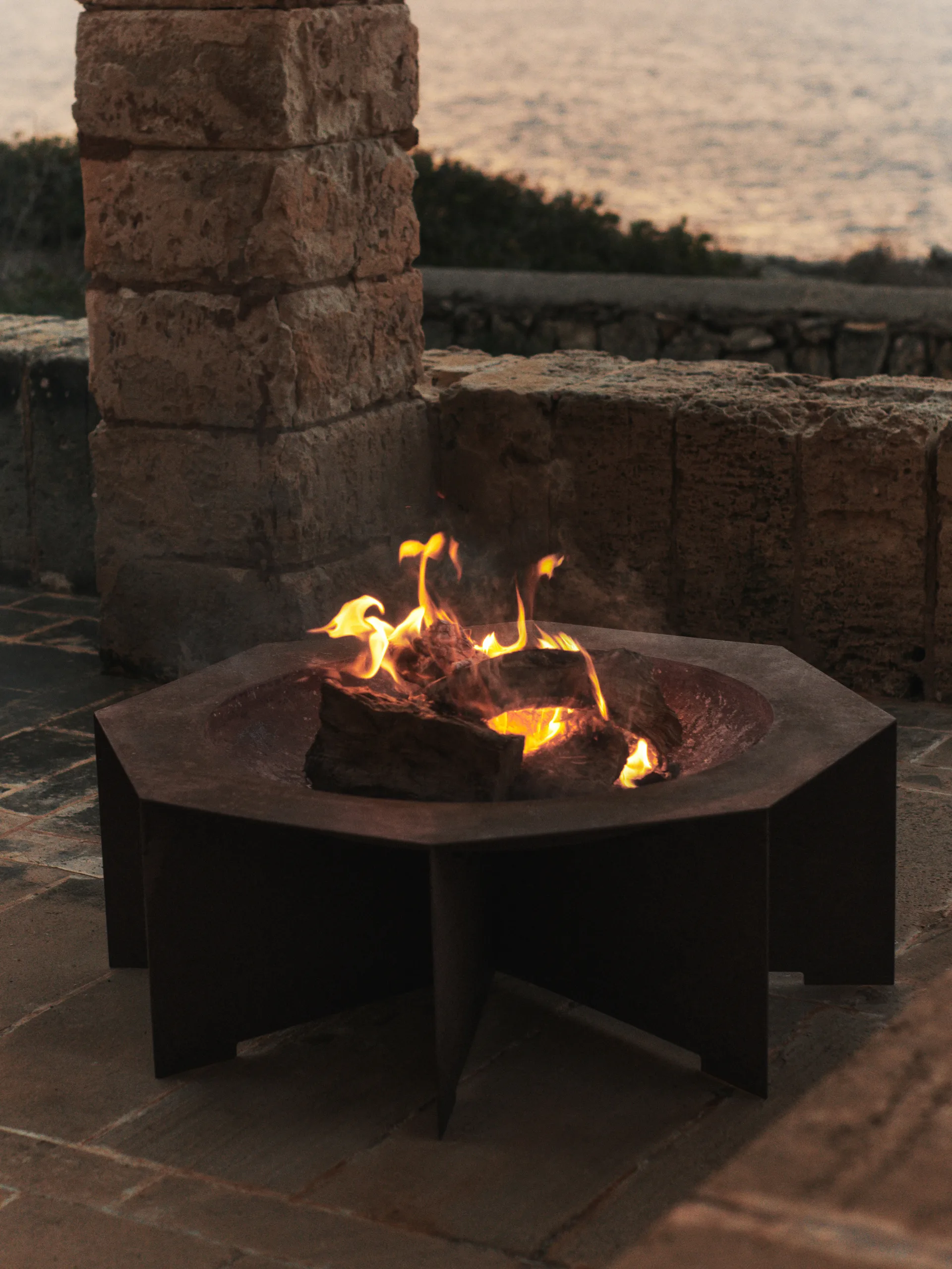 Otto fire pit ildsted, Rust, Ø85,5x29 cm Ferm Living