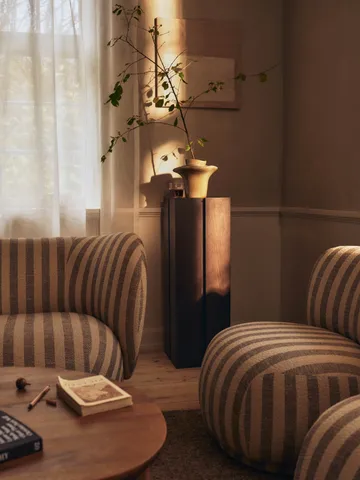 Parcel piedestal - Dark stained, 30x30x90 cm - Ferm Living