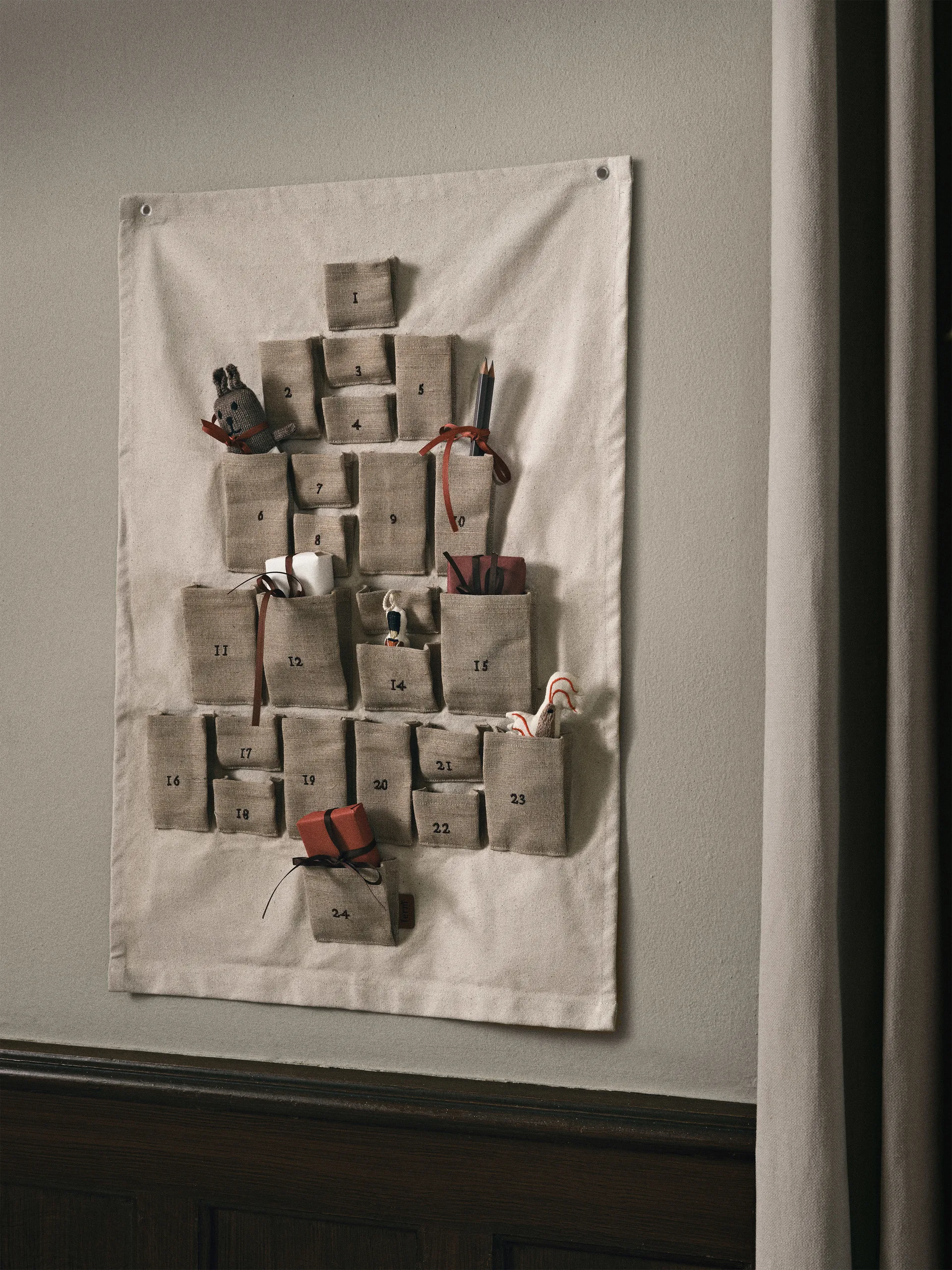 Pine julekalender, Mini, 50x69 cm Ferm Living