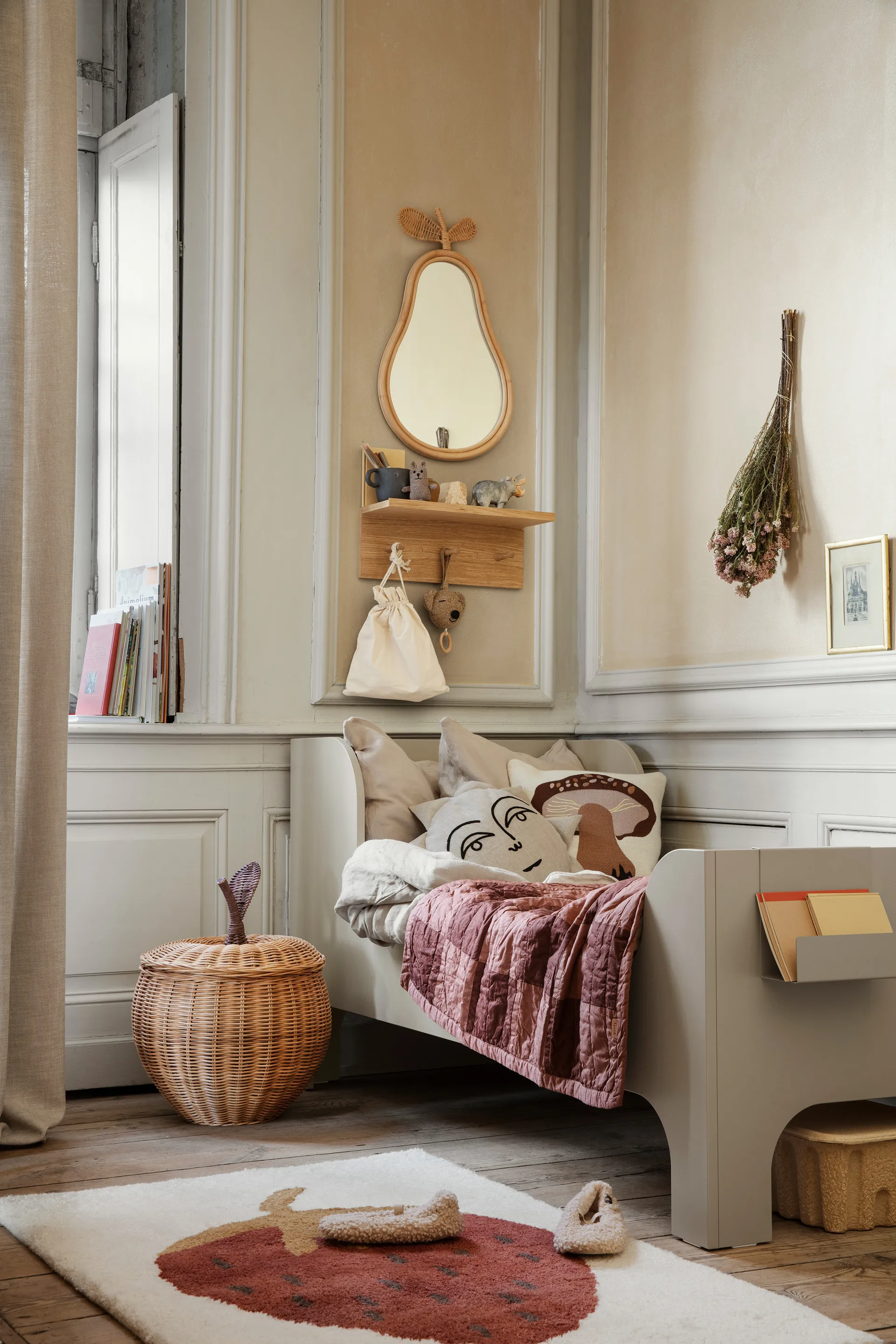 Place Rack knagerække hylde eg, Small Ferm Living