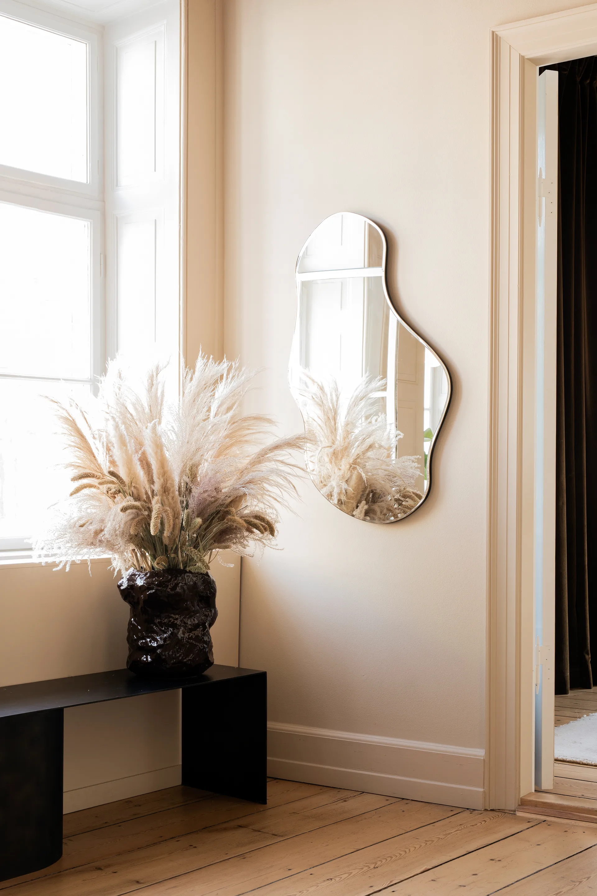 Pond spejl large, Dark Chrome Ferm Living