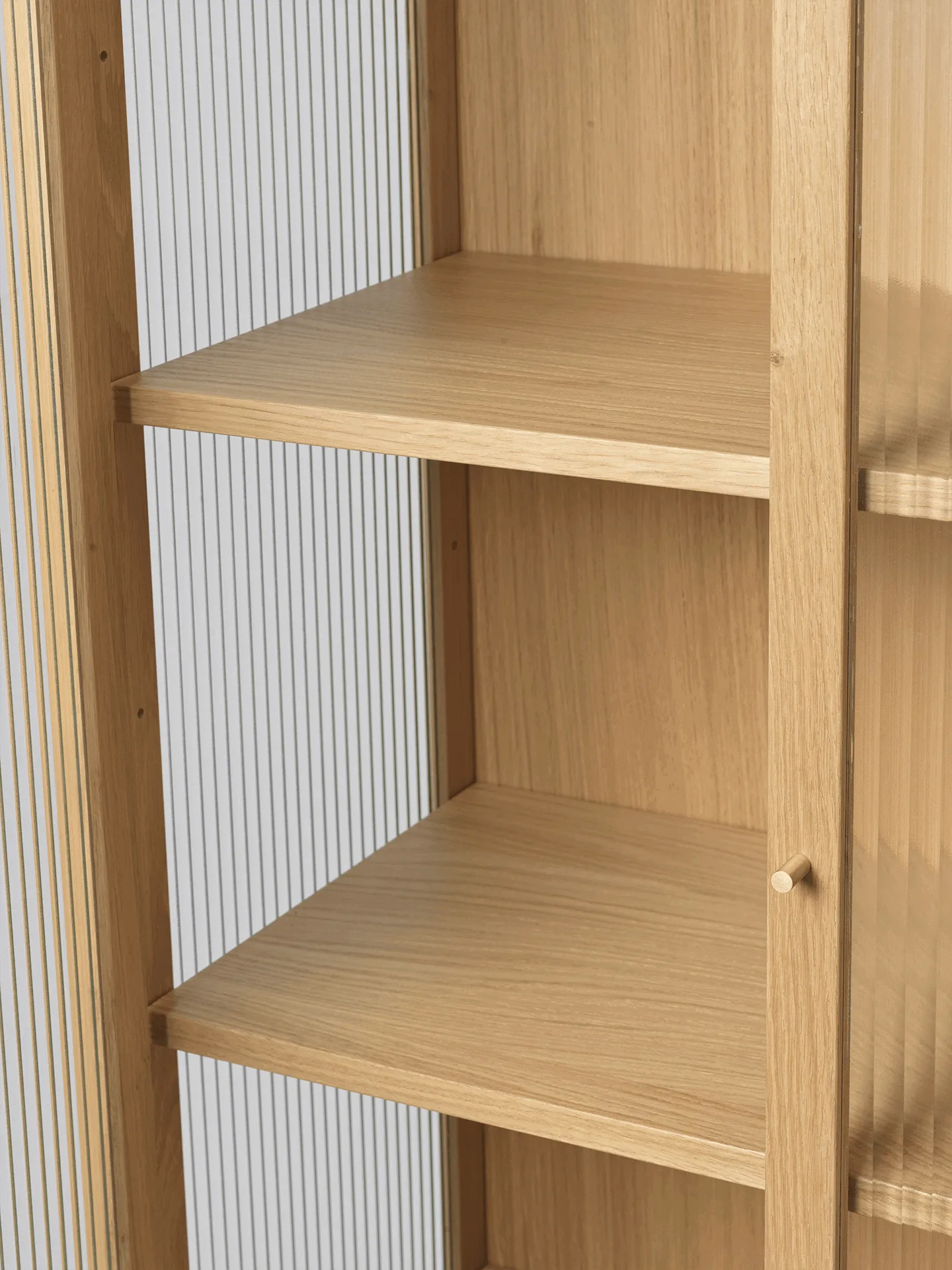 Reed vitrineskab 70x155 cm, Natural oak Ferm Living