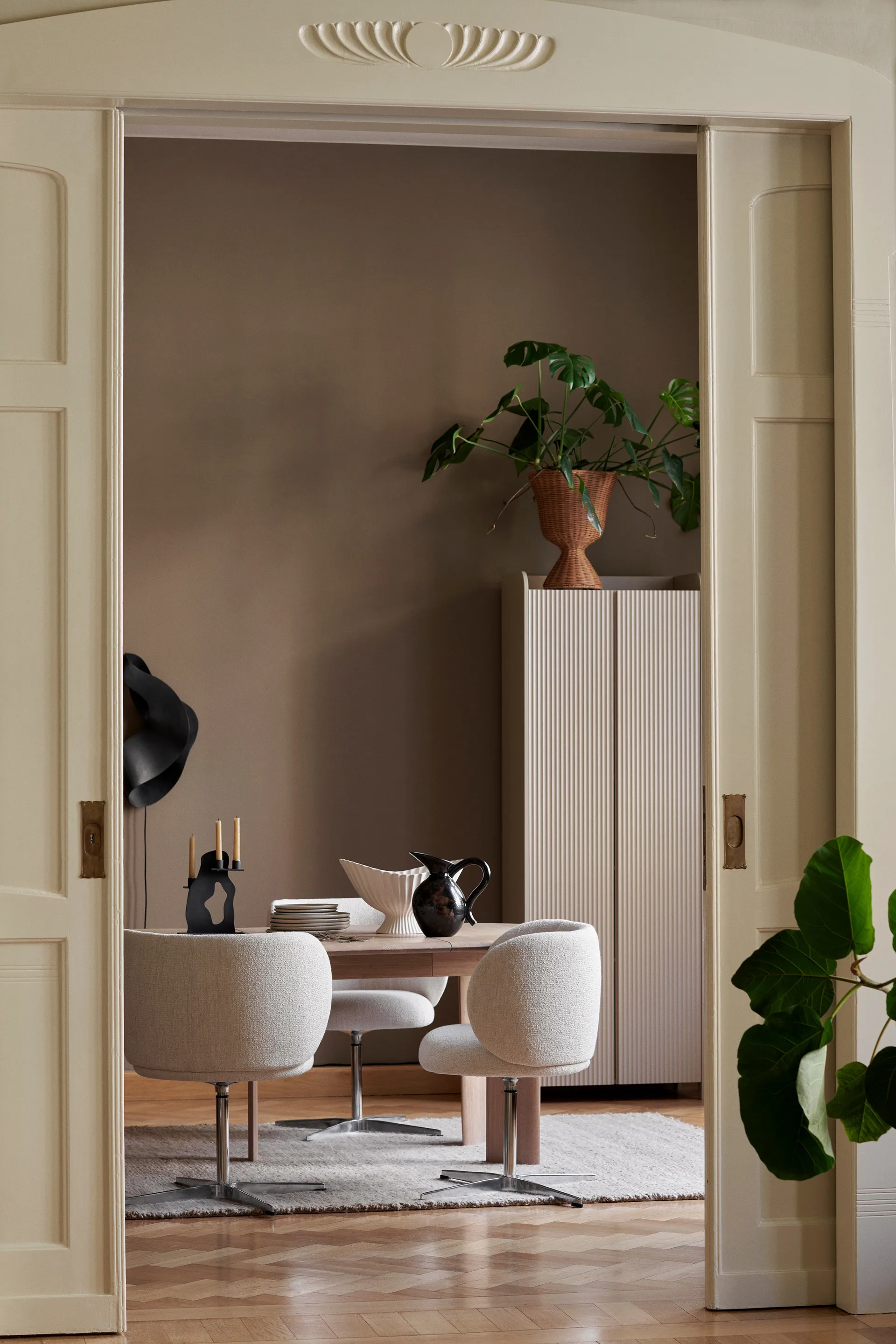 Rico dining chair swivel bouclé, Offwhite Ferm Living