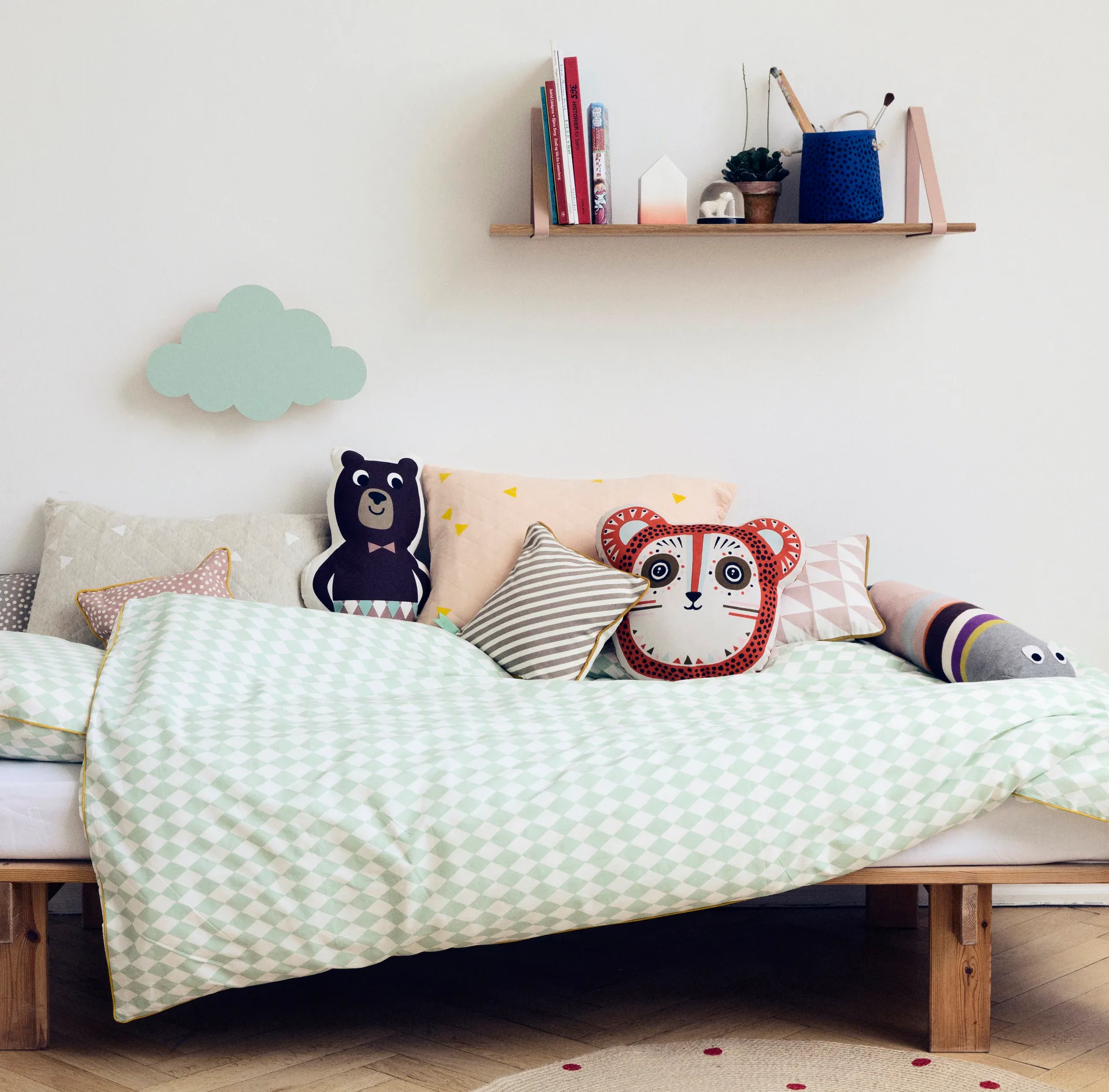 Shelf hylde, olieret eg Ferm Living