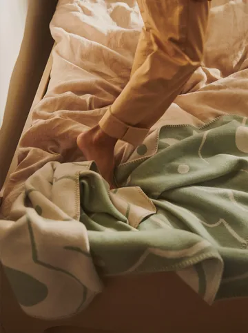 Skye plaid - Tea green-parchment, 80x120 cm - Ferm Living