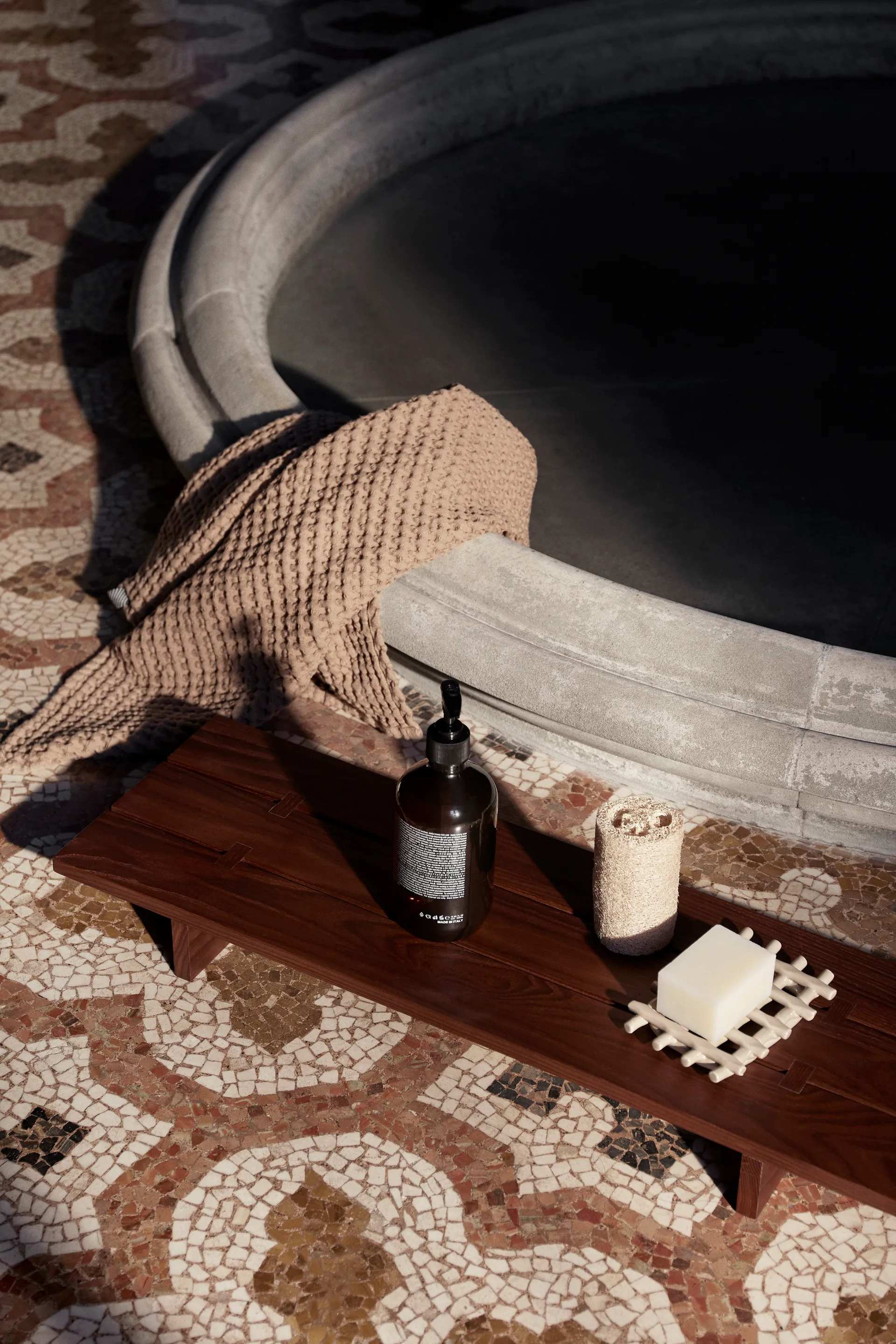 Tategu bakkebord 70x22,1x7 cm, Dark brown Ferm Living