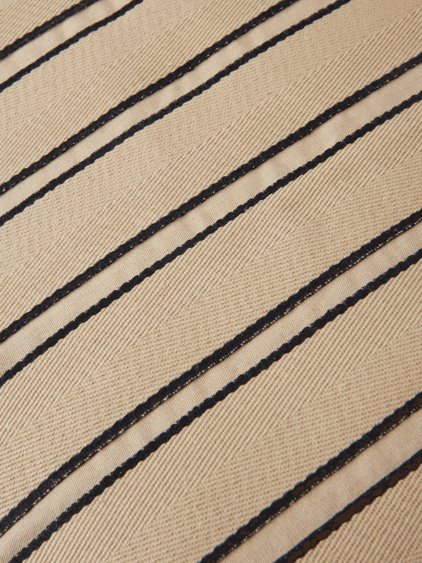 Twill bolster cylinderpude, Cashmere-black Ferm Living