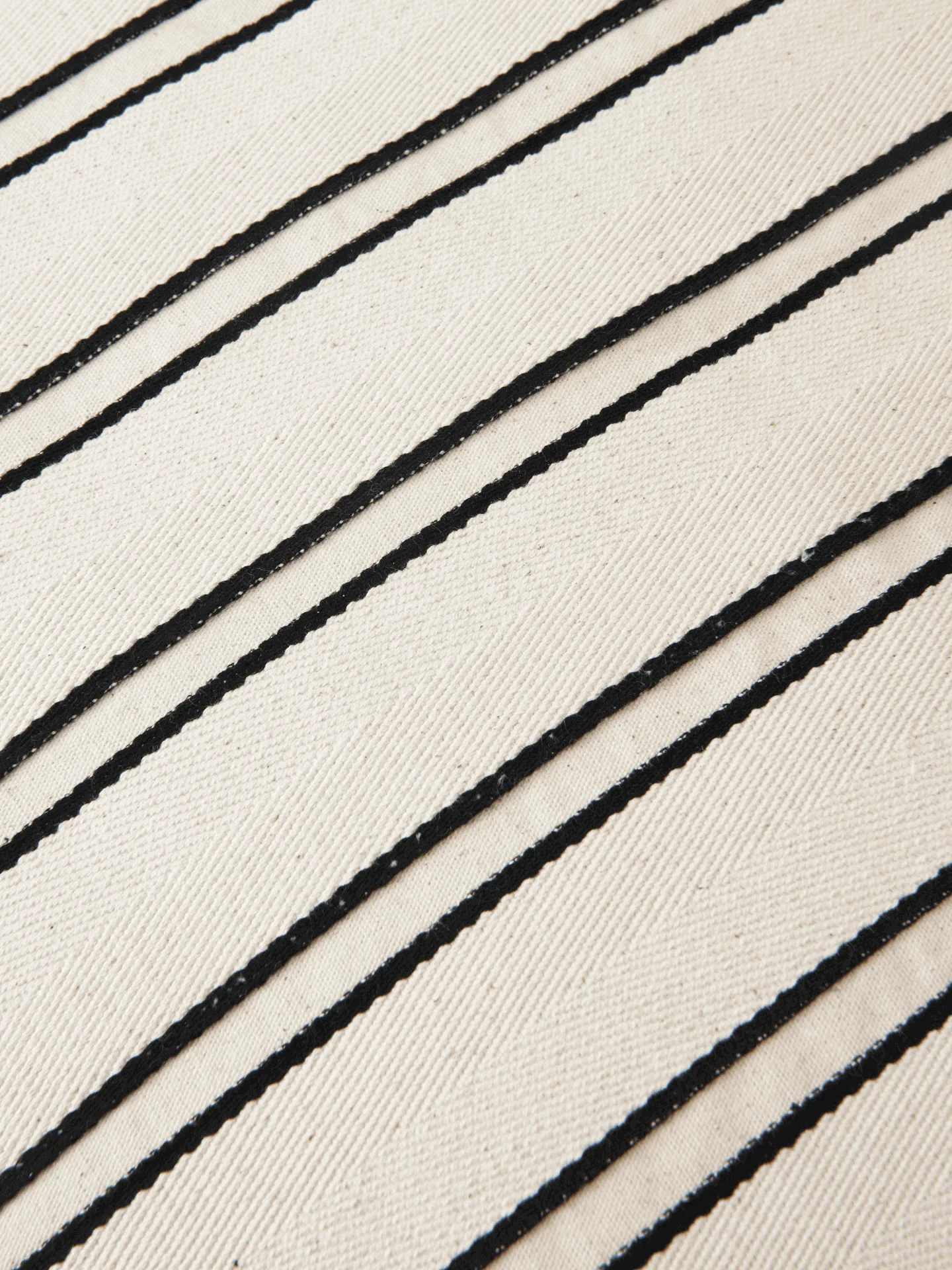 Twill bolster cylinderpude, Off-white-black Ferm Living