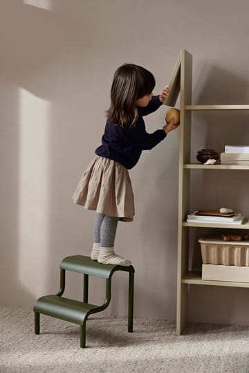 Up taburet med trin - Forest Green - Ferm Living