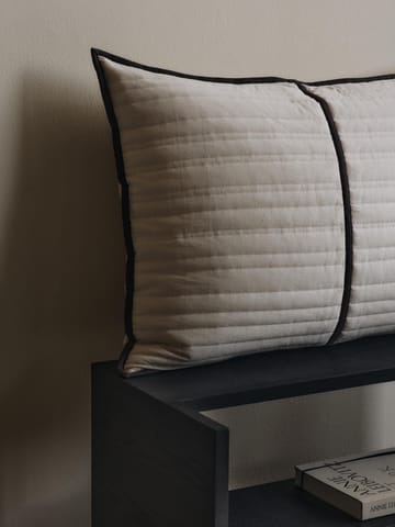 Vari quiltet pude 60x80 cm - Natural-dark chocolate - Ferm Living