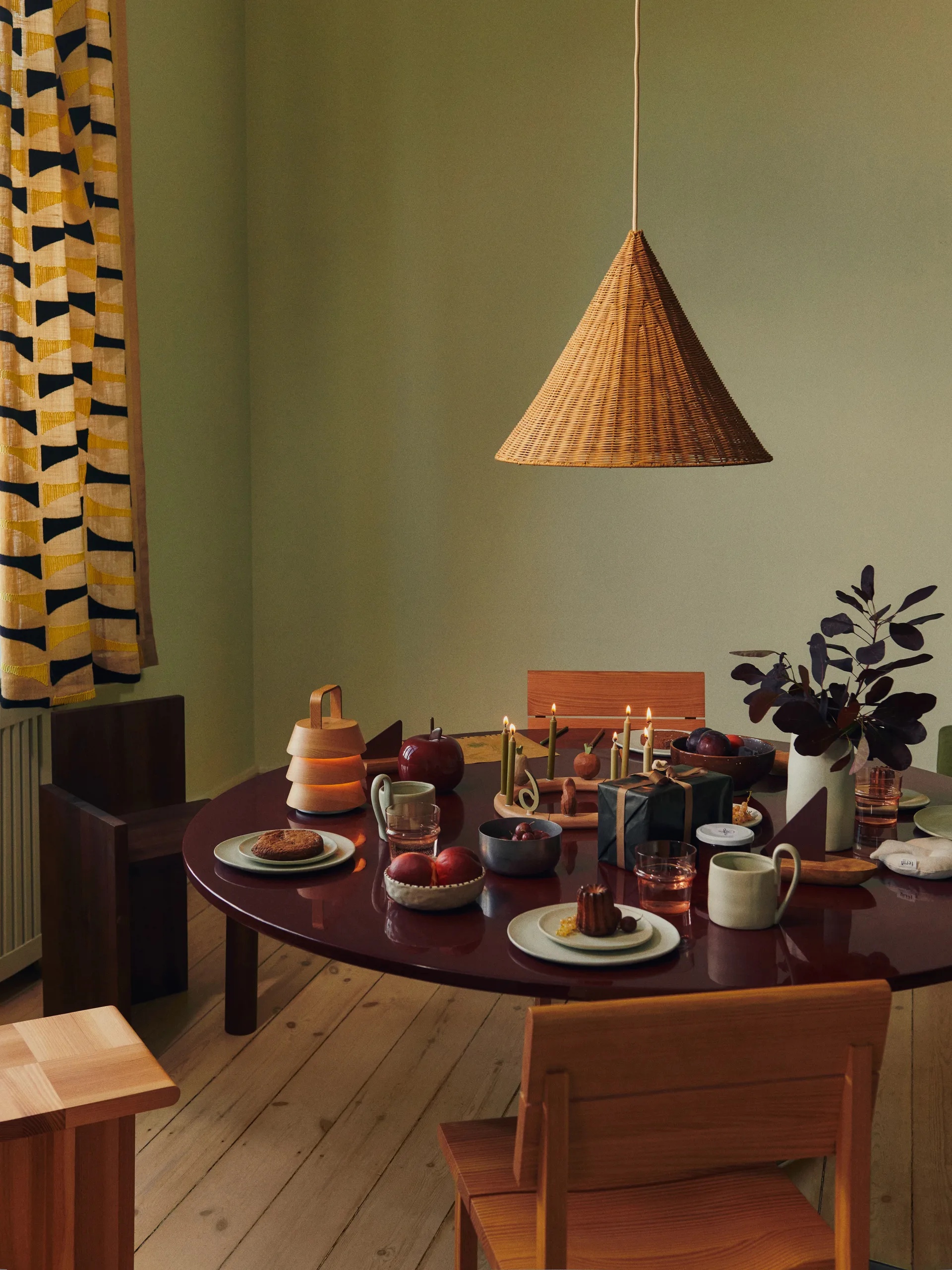 Visit dining chair stol, Douglas gran Ferm Living