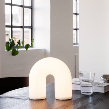 Vuelta bordlampe - Hvid - ferm LIVING