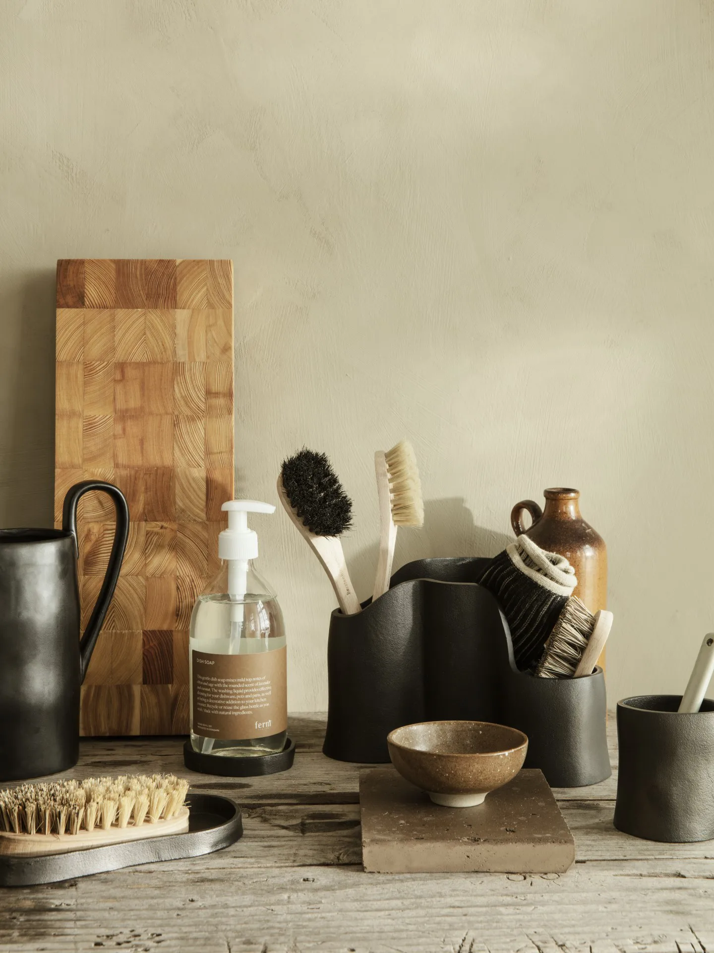 Yama Cup small Ø7,8 cm, Sværtet aluminium Ferm Living