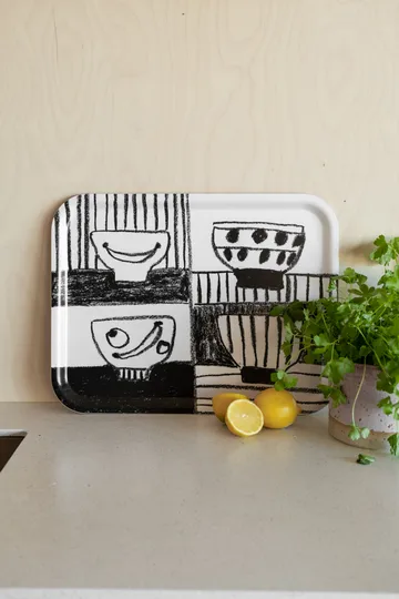 Stilleben bakke 33x43 cm - Sort/Hvid - Fine Little Day
