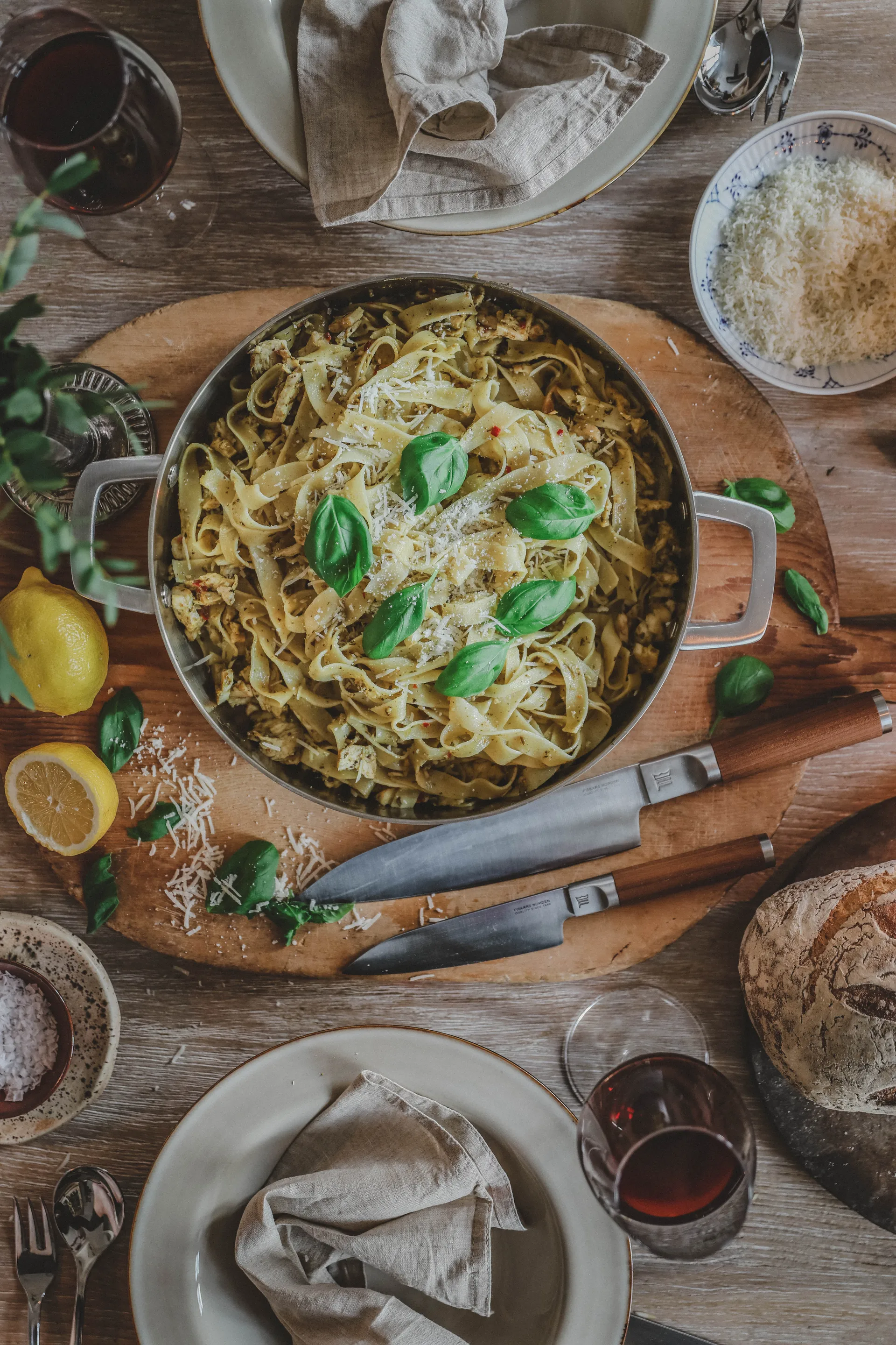 Norden dyb ovnplade rustfrit stål, 28 cm Fiskars