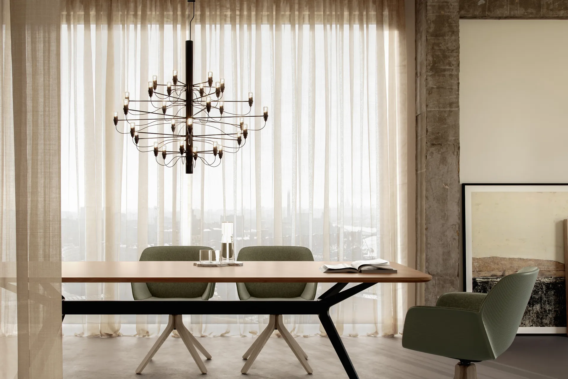 2097 Sarfatti lysekrone, Mat sort 30 lamper Flos