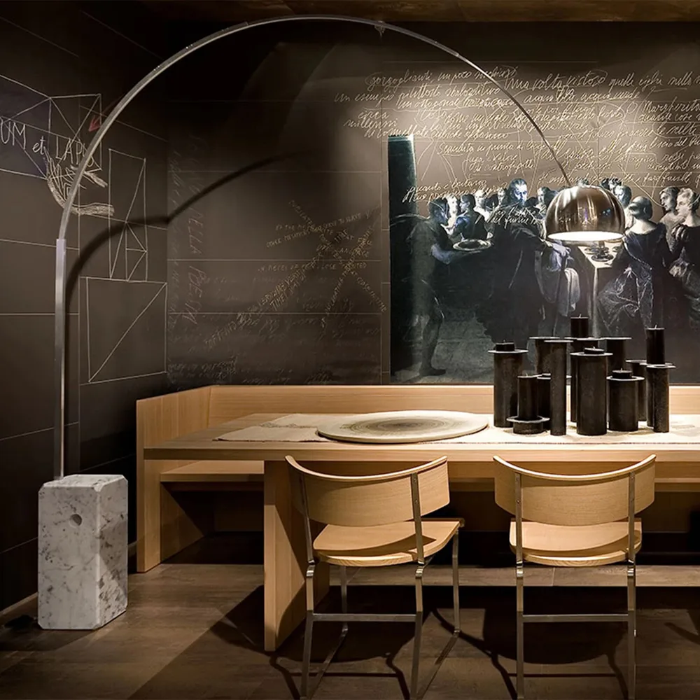 Arco gulvlampe, Krom-fod af carraramarmor Flos