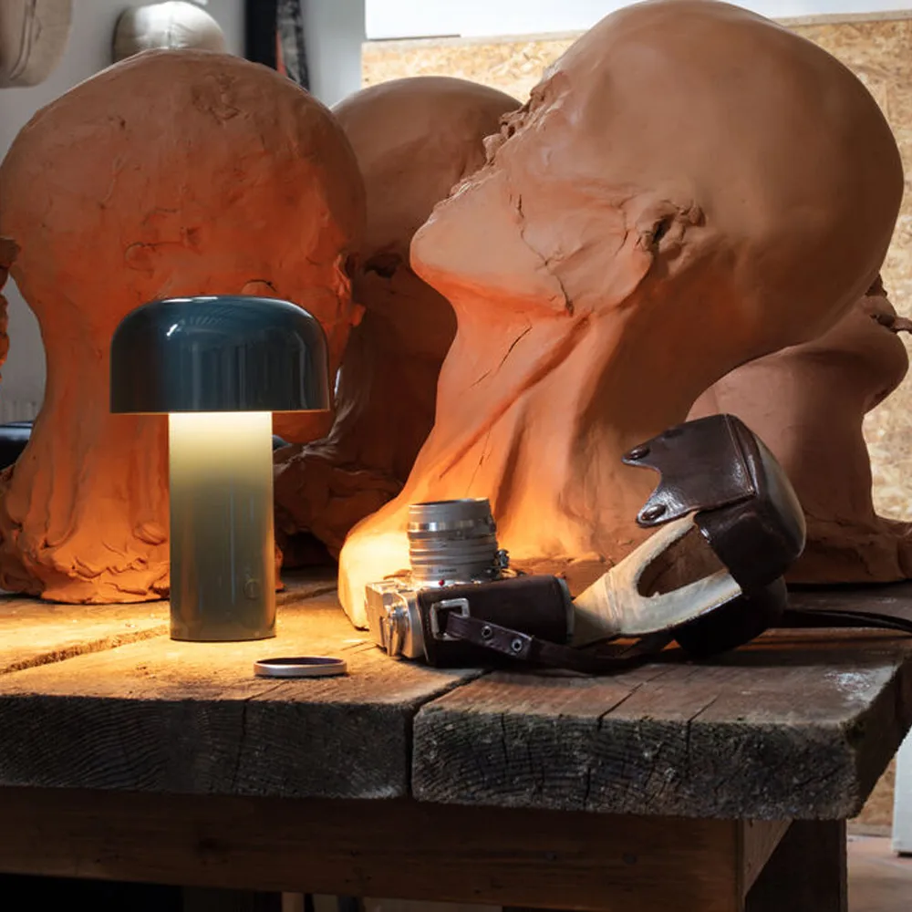 Bellhop portabel bordlampe, Grey blue Flos