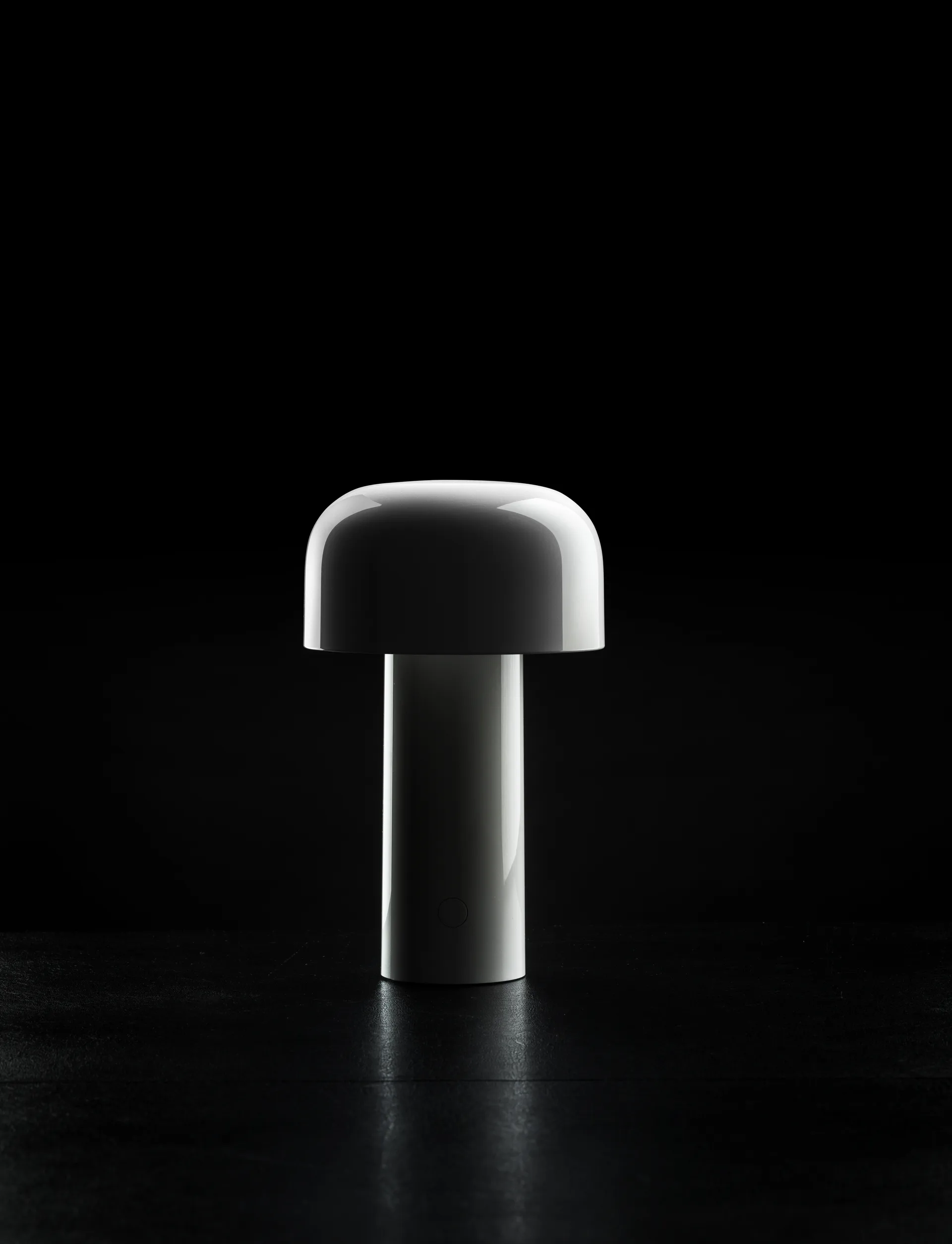 Bellhop portabel bordlampe, White, IP54 (indendørs/udendørs) Flos