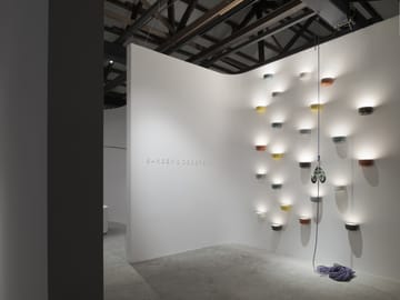 Bellhop Wall Up væglampe - White - Flos