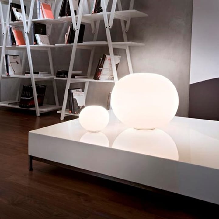 Glo-ball B2 bordlampe, Hvidt opalglas Flos