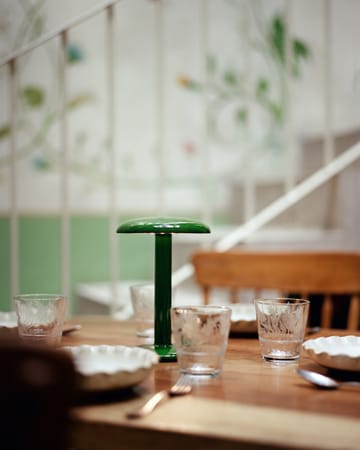 Gustave Residential portabel bordlampe - Lacquered green - Flos