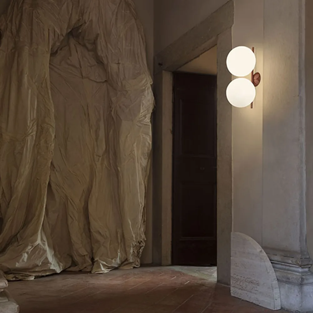 IC lights C/W1 Double væglampe, Bordeaux-opal Flos