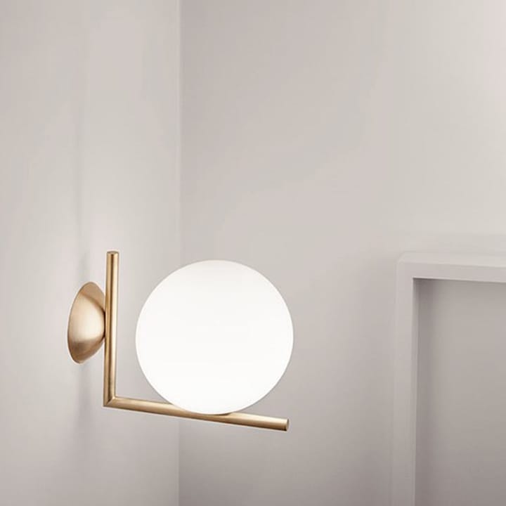 IC lights C/W2 væglampe, Bordeaux-opal Flos